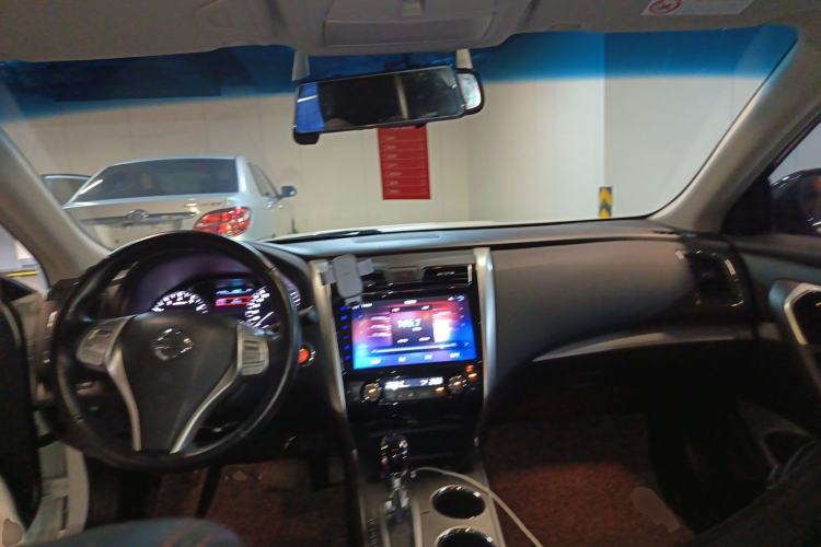 Used Nissan Teana 2018 2.0L XL Smart Upgrade Edition Center Console