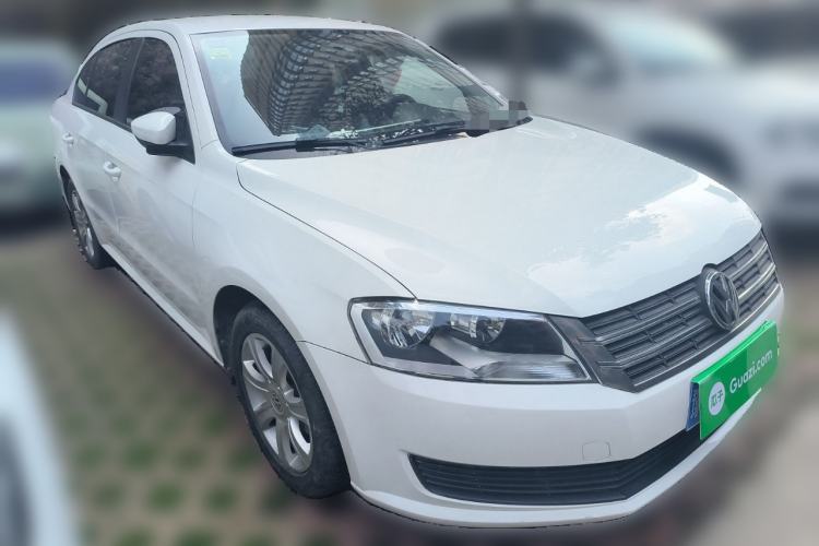 Used Volkswagen Lavida 2013 Revised Classic 1.6L Automatic Fashion Edition
