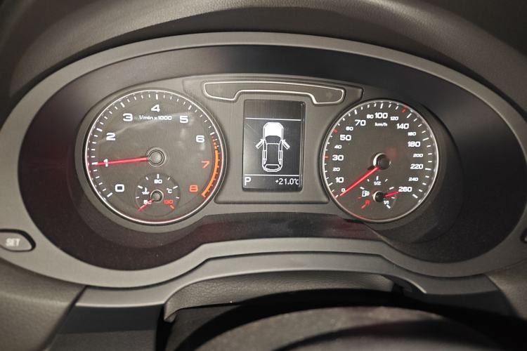 Used Audi Q3 2015 30 TFSI Comfort Model
