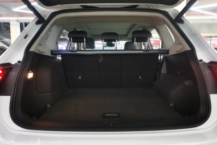 Used Volkswagen Tiguan L New Energy 2021 430 PHEV Plug-in Hybrid Flagship Edition Trunk