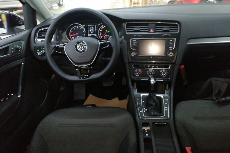 Used Volkswagen Golf 2017 230TSI Automatic Comfort Edition – Celebrating Milestone of One Million Units
