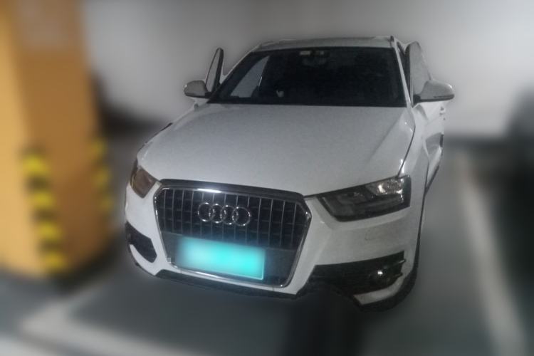 Used Audi Q3 2013 35 TFSI Ambition Edition Guazi used car, China used car export, Used car for sale, Used cars, Cheapest cars for sale