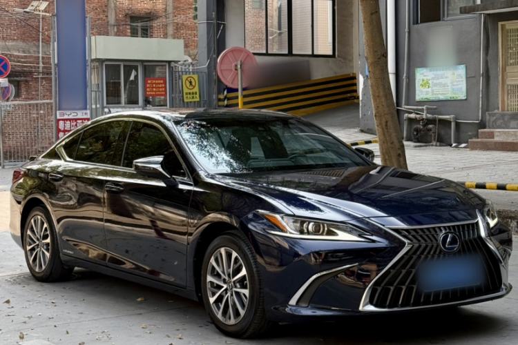 Used Lexus ES 2021 300h Excellence Edition