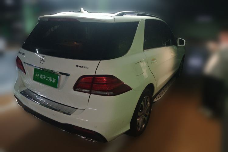 Used Mercedes-Benz GLE 2017 GLE 320 4MATIC Dynamic Model Rear Right 45 Deg