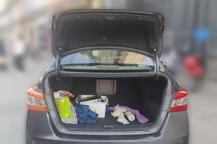 Used Nissan Sylphy 2012 1.6 XL CVT Luxury Edition Trunk