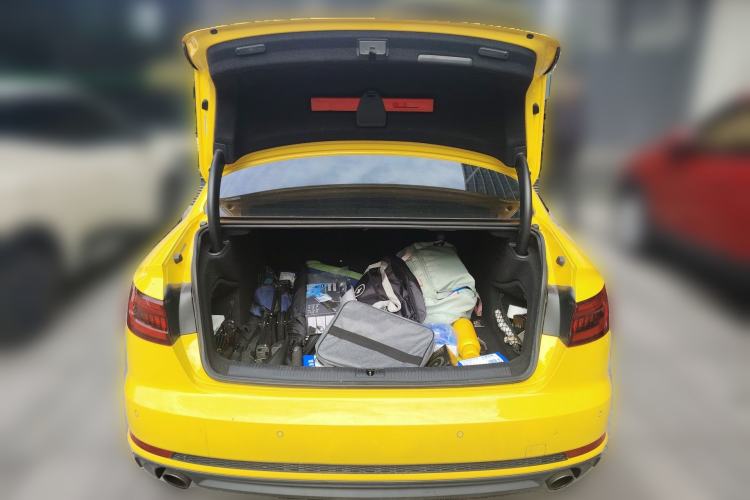 Used Audi A4L 2018 30th Anniversary Edition 40 TFSI Fashion Model
