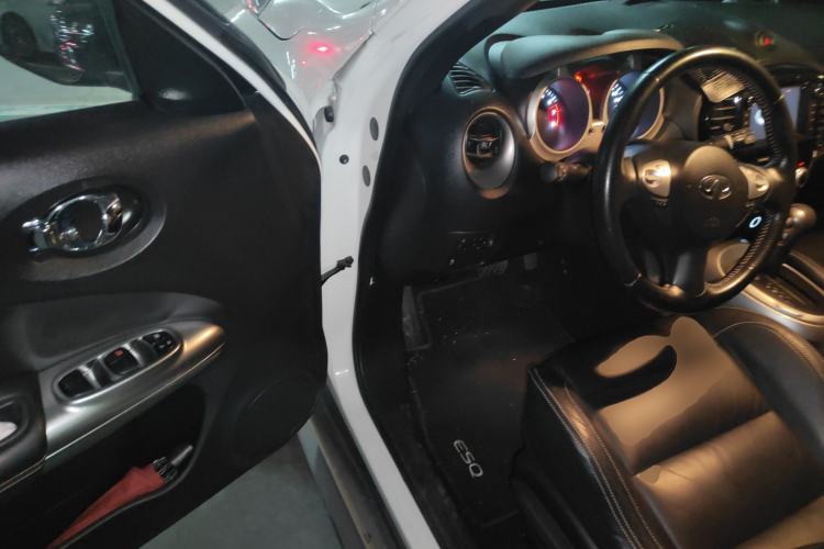 Used Infiniti ESQ 2014 1.6L Luxury Edition