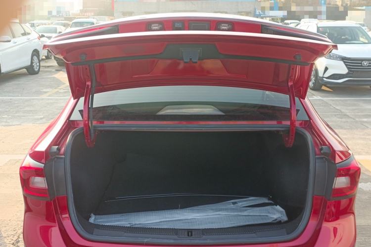 Used Roewe i5 2020 1.5L Automatic 4G Connect Luxury Flagship Edition