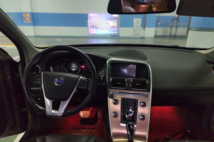 Used Volvo XC60 2015 T5 Smart Upgrade Model Center Console