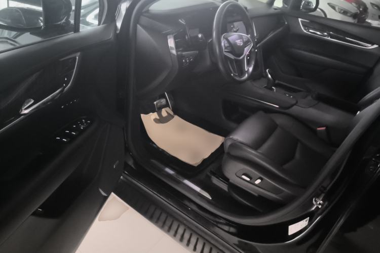 Used Cadillac XT5 2016 25T Luxury Model