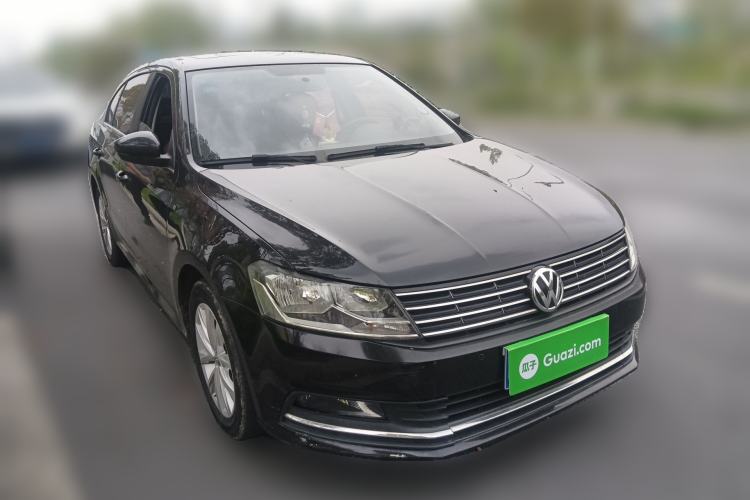 Used Volkswagen Lavida 2017 1.6L Automatic Comfort Edition
