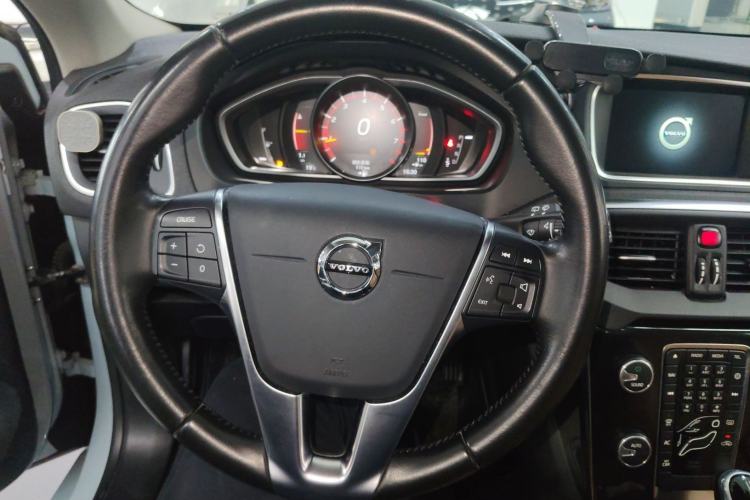 Used Volvo V40 2017 T3 Zhiyi Edition Steering Wheel