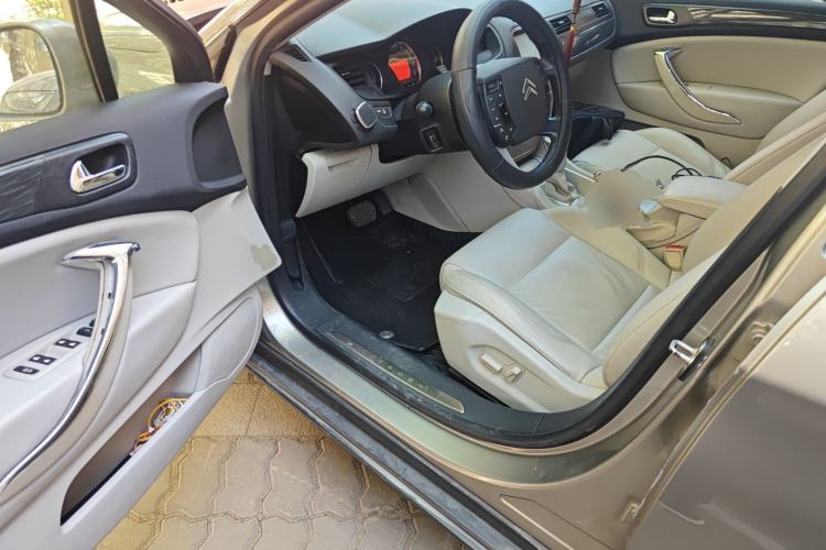 Used Citroen C5 2012 2.0L Automatic Luxury Edition Driver Seat