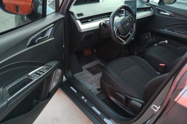 Used NETA V 2022 Standard Range Industry Custom Edition Driver Seat