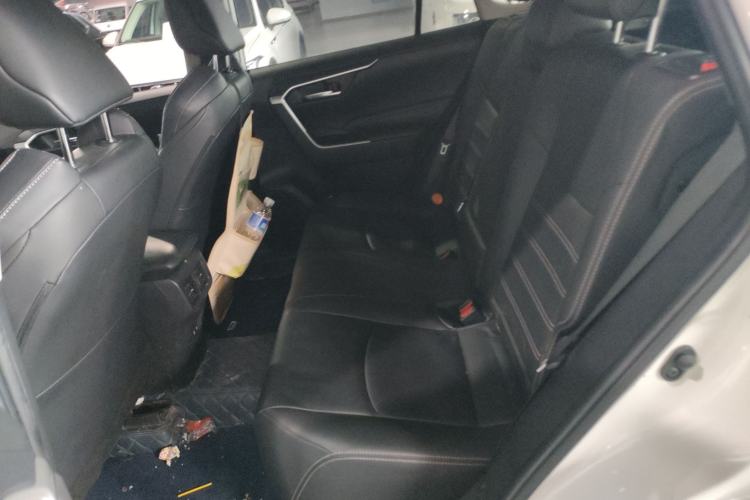 Used Toyota Wildlander 2020 2.0L CVT Two-Wheel Drive Luxury Edition Left Rear Seat