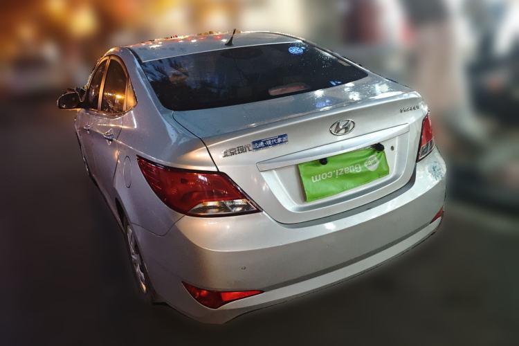 Used Hyundai Verna (older generation) 2014 1.4L Manual Smart GLS Trim Rear Left 45 Deg