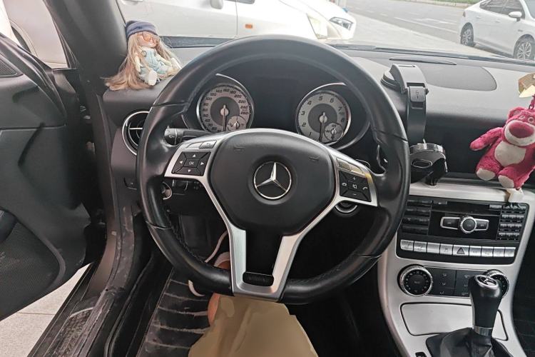 Used Mercedes-Benz SLK-Class 2011 SLK 200 Fashion Model
