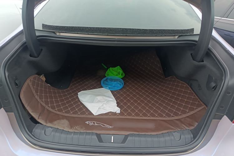 Used Jaguar XFL 2018 XFL 2.0T 200PS Luxury Edition Trunk