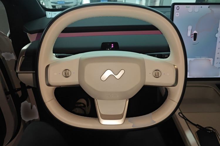 Used ONVO L60 2024 60 kWh Rear-Drive Version
