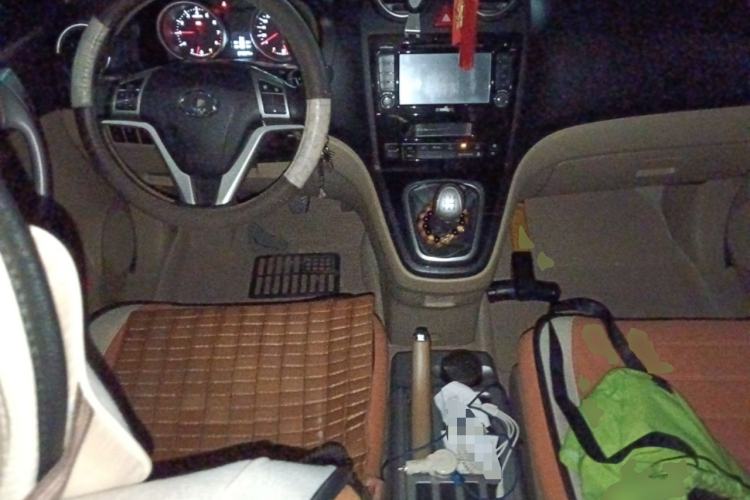 Used Haval H6 2011 2.0L Manual Two-Wheel Drive Elite Version Center Console