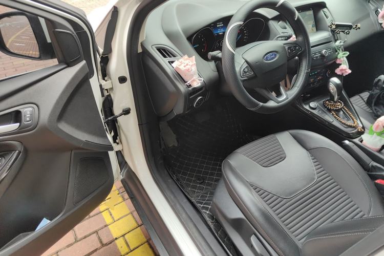 Used Ford Focus 2018 Hatchback Classic EcoBoost 180 Automatic Elite Model
