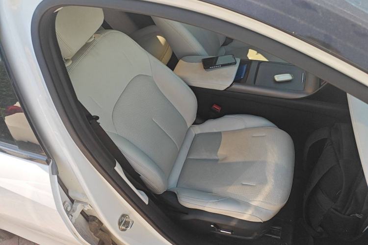 Used Geely Galaxy L6 2023 125km Starship