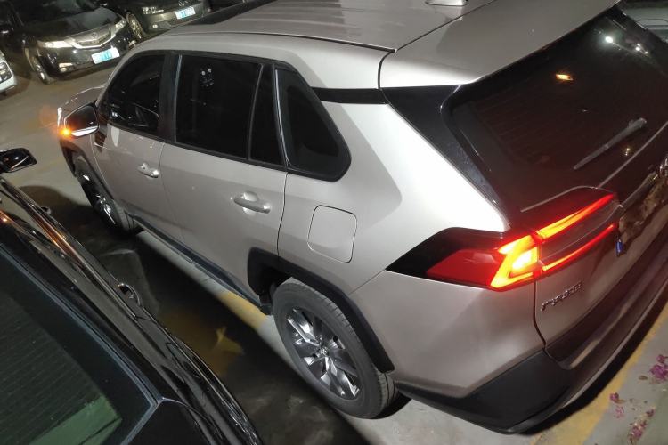 Used Toyota Wildlander 2021 2.0L CVT Two-Wheel Drive Luxury Edition