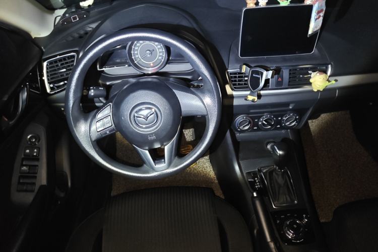 Used Mazda 3 Axela 2016 Sedan 1.5L Automatic Comfort Model
