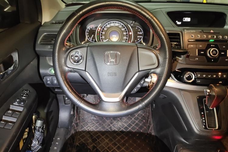 Used Honda CR-V 2015 2.0L two-wheel drive urban version