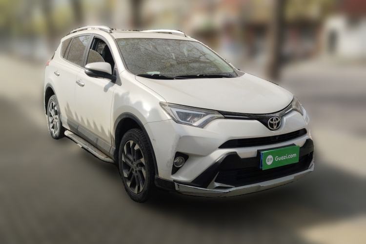 Used Toyota RAV4 2016 2.5L Automatic 4x4 Elite Edition Front Right 45 Deg