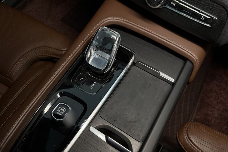 Used Volvo XC90 New Energy 2022 E-Drive Hybrid T8 Luxury Flagship 7-Seater