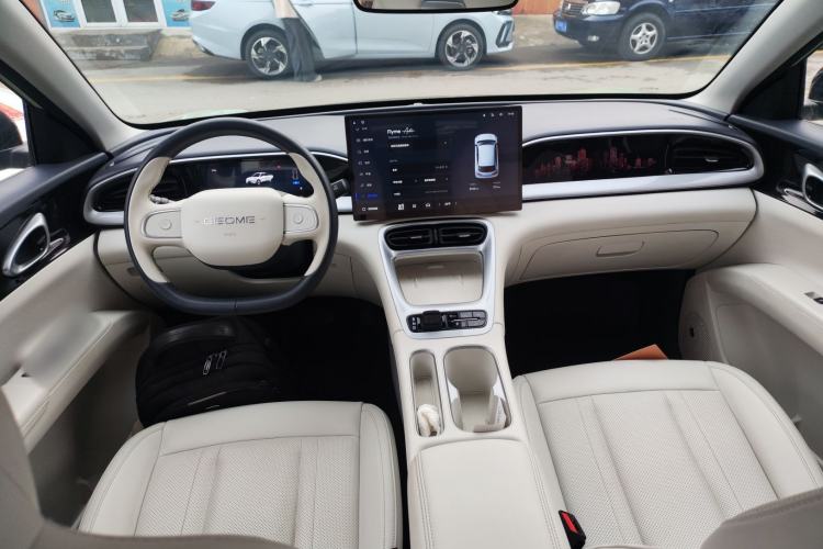 Used Geely Galaxy Geome 2025 UP 410km Exploration+ Edition
