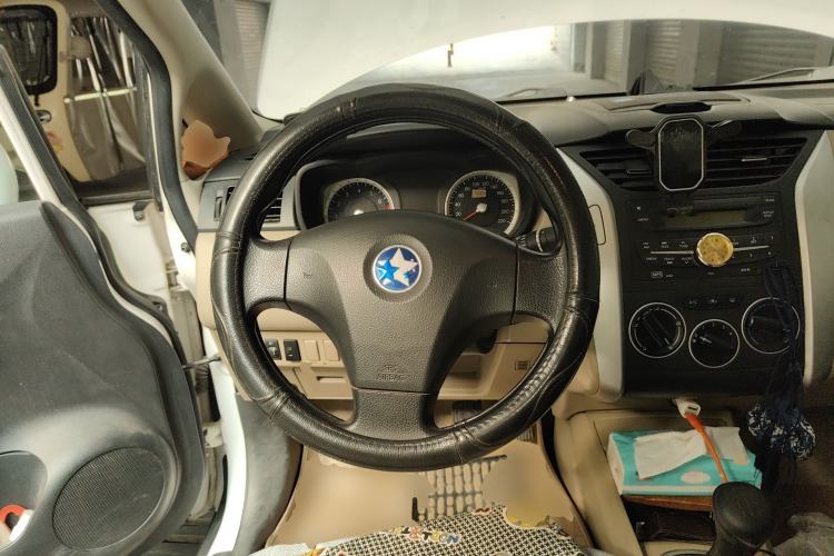 Used Venucia R50 2013 1.6L Manual Fashion Edition