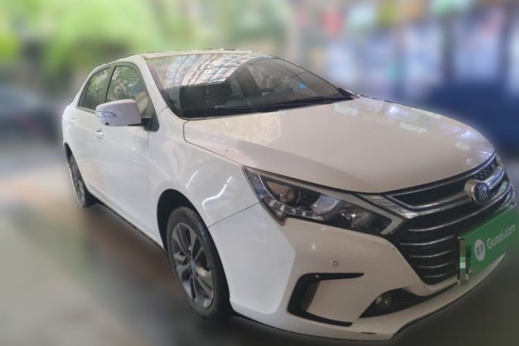 Used BYD Qin New Energy 2017 1.5T Luxury Model Front Right 45 Deg