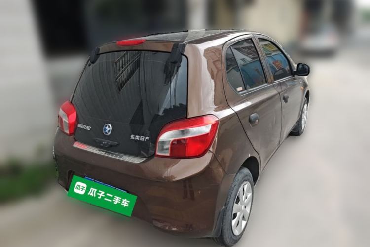 Used Venucia R30 2014 1.2L Manual Enjoyment Edition
