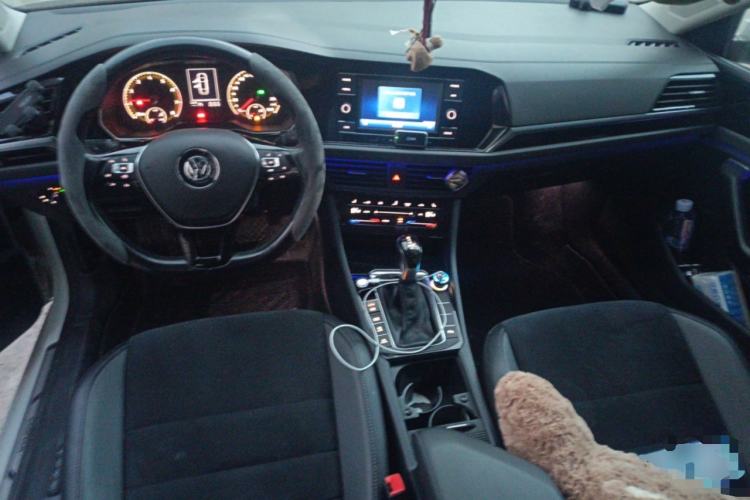 Used Volkswagen Sagitar 2020 280TSI DSG Luxury Version China VI Standard Center Console