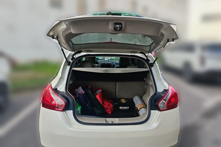 Used Nissan Tiida 2011 1.6L CVT Comfort Model
