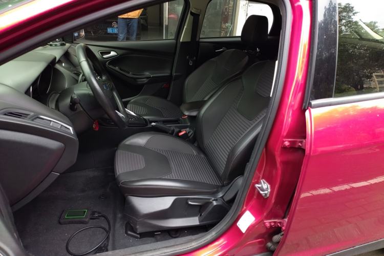 Used Ford Focus 2017 Hatchback 1.6L Automatic Fashion Edition Smart Drive Version