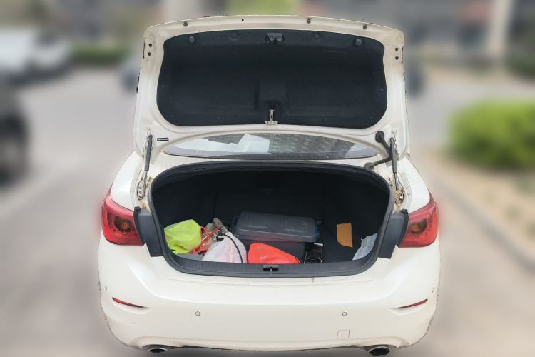 Used Infiniti Q50L 2016 2.0T Enjoyment Edition Trunk