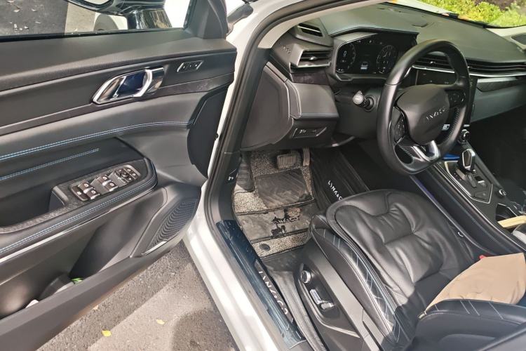 Used Lynk & Co 05 2020 2.0TD Two-Wheel Drive Shine Halo
