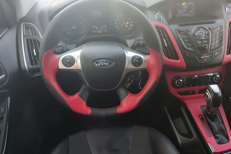 Used Ford Focus 2012 Hatchback 1.6L Automatic Fashion Edition
