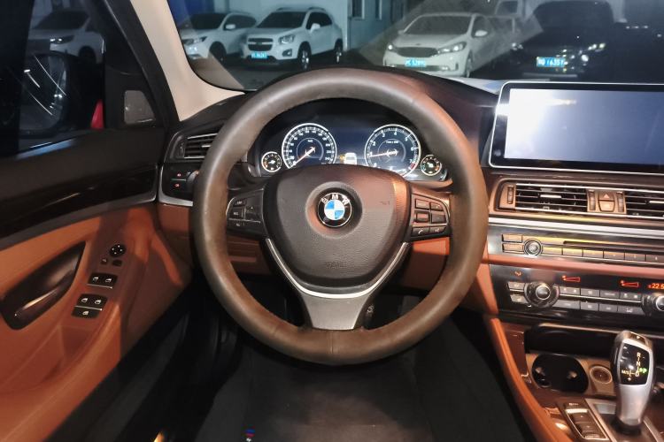 Used BMW 5 Series 2017 528Li Leading Model
