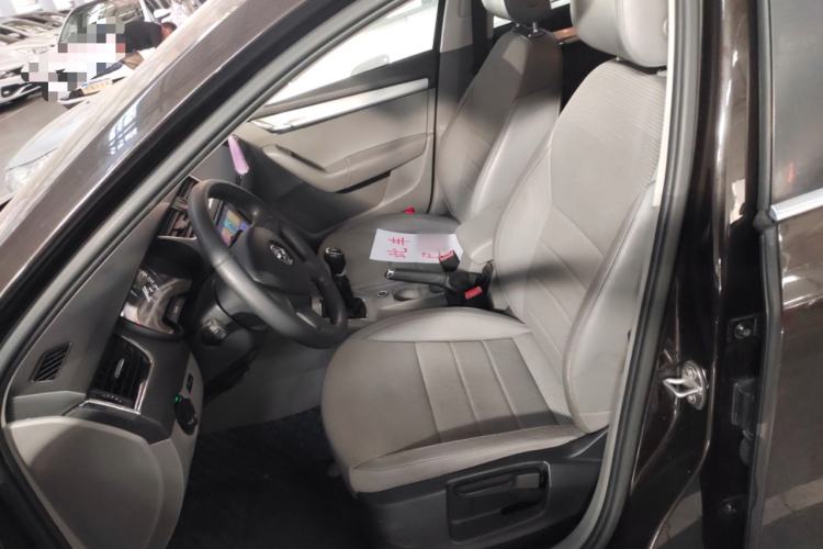 Used Skoda Octavia 2015 1.6L Manual Yijie Edition
