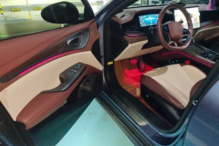 Used BYD Seal 2023 DM-i 1.5T 121km Prestige Model Driver Seat