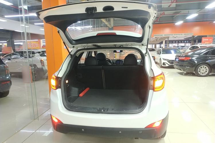 Used Hyundai ix35 2015 2.0L Automatic 2WD Smart Type China IV Trunk