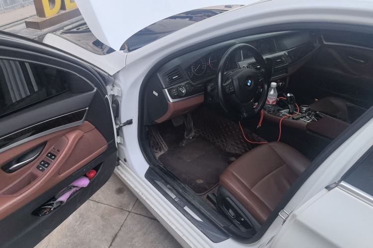 Used BMW 5 Series 2017 525Li Leading Model
