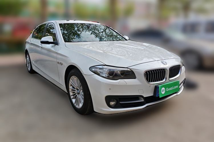 Used BMW 5 Series 2014 525Li Leading Model Front Right 45 Deg