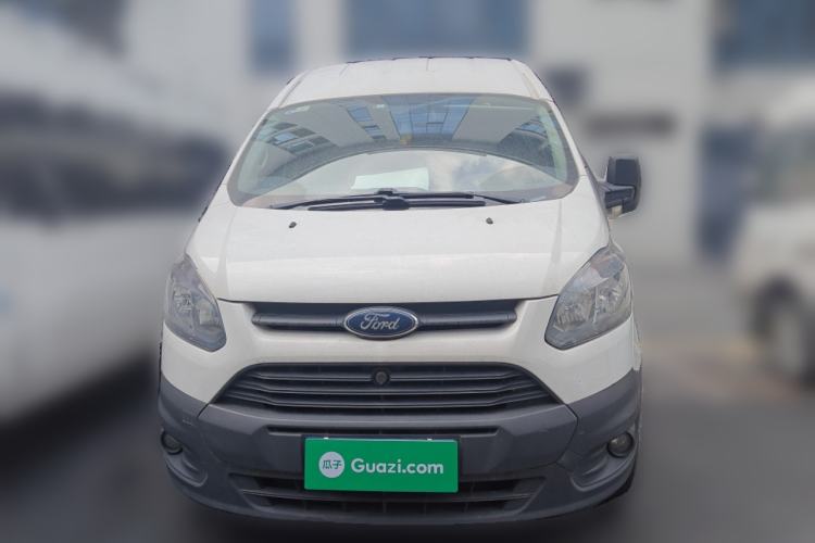 Used Ford Transit 2020 2.0T Diesel Multi-Function Commercial Vehicle Mid-Chassis Low-Roof Design with Dual Rear Doors Meeting China VI Emission Standards