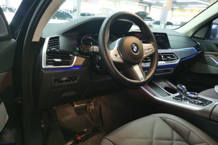 Used BMW X5 2022 Restyled xDrive 30Li Luxury Version M Sport Package