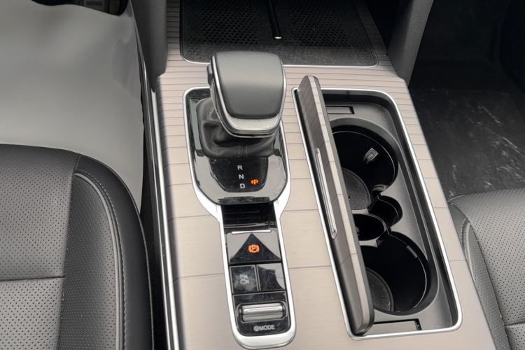 Used Hongqi HS7 PHEV 2024 2.0T PHEV Four-Wheel Drive Flagship Edition 6 Seats Gear Lever